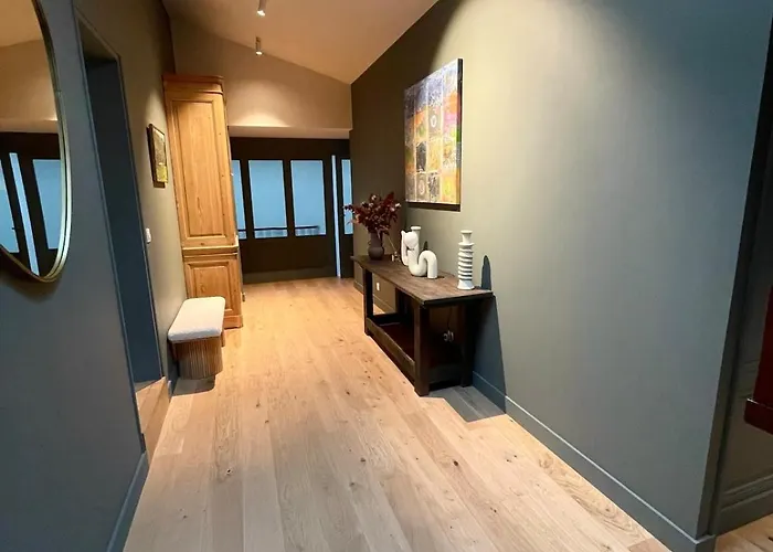 Luxury And Elegance In בורדו