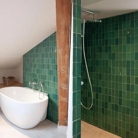 Luxury And Elegance In Appartement Bordeaux